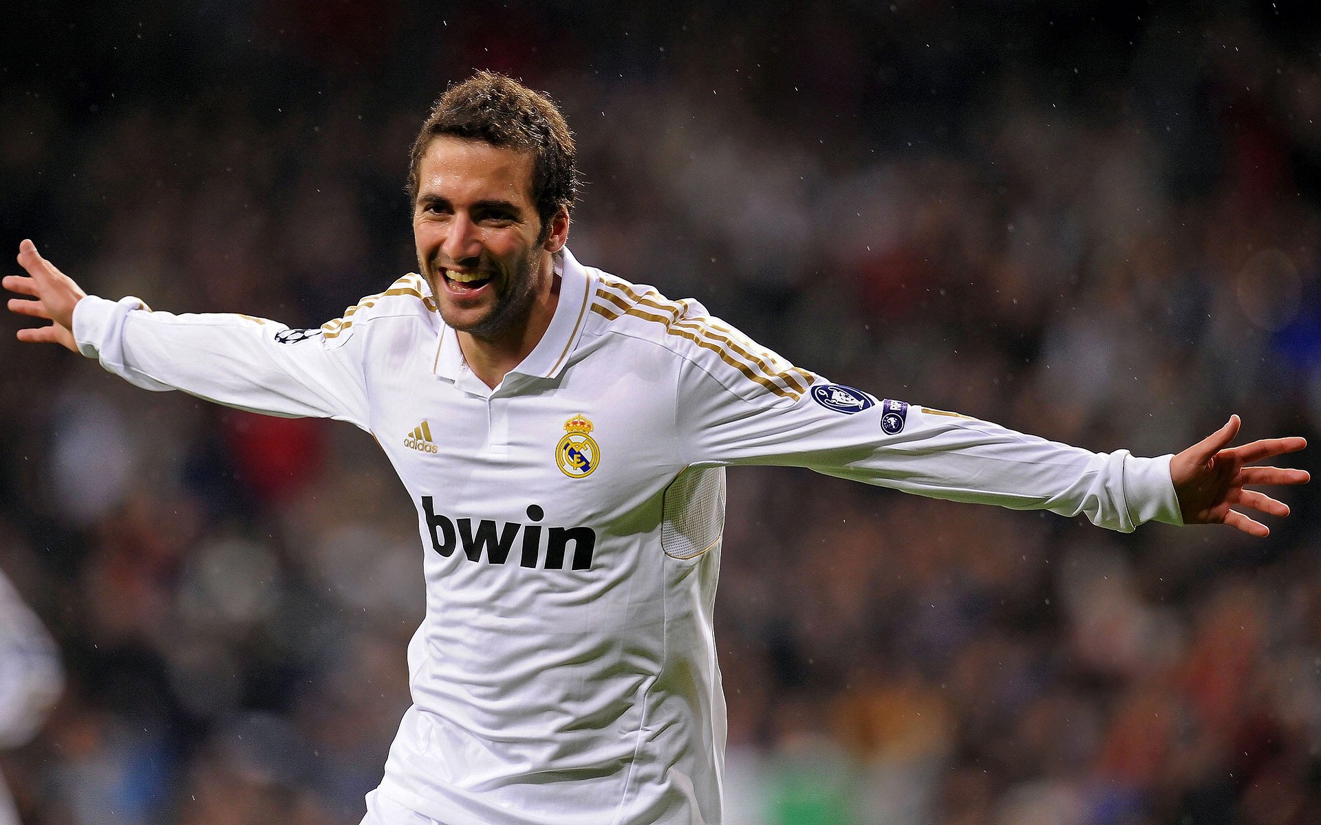 爱游戏app-巴黎再签欧洲最具潜力的中场，未来阵容更强大，巴黎 中场